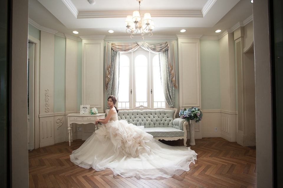 Guide: Wedding Dress Alterations (What to Do & When)