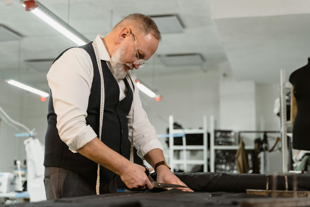 Perfectly Tailored: Expert Trouser Alterations in Manchester